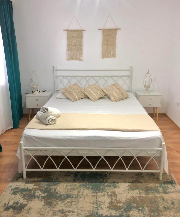 Casa Mediterana Două Mai Buitenkant foto